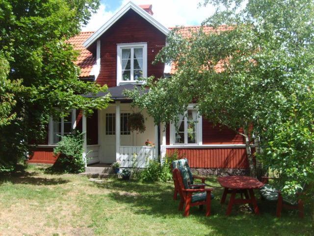 Karlstugan Cottage Vimmerby Exterior photo